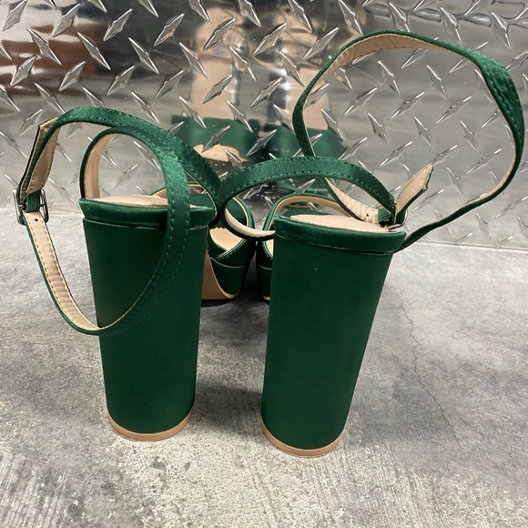 Green 🔥Trendy open toe heels - Picture 2 of 4